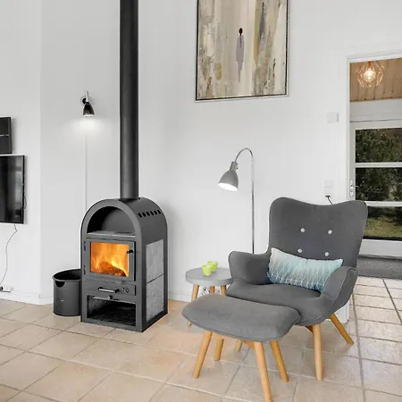Tatil Evi Stunning Home In Aakirkeby With Sauna