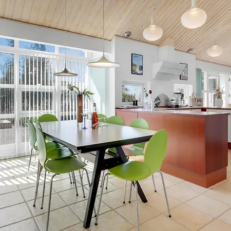 Holsteroddevej Xii * Vester Somarken