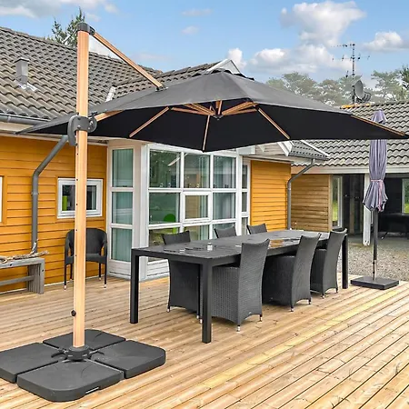 Stunning In Aakirkeby With Sauna * Vester Sømarken