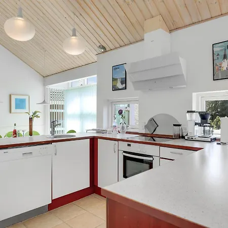 Stunning In Aakirkeby With Sauna * Vester Somarken